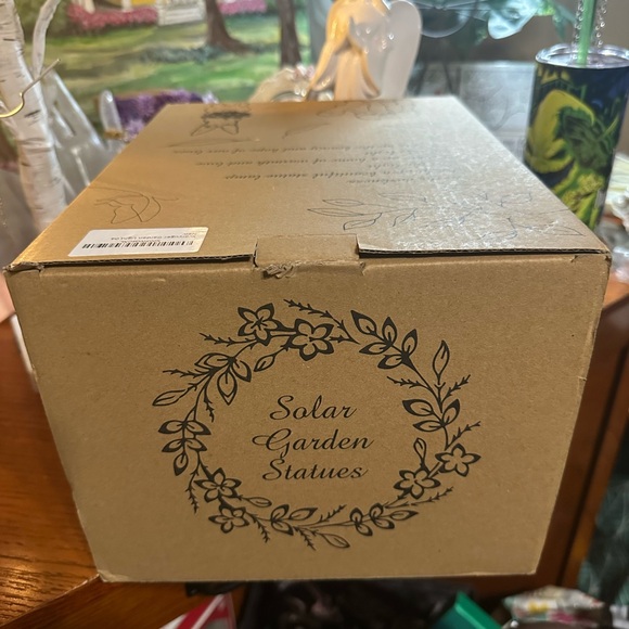 Charming Gray Cat Figurine with Butterfly Accent (solar lit) 11 inches high - Picture 10 of 10